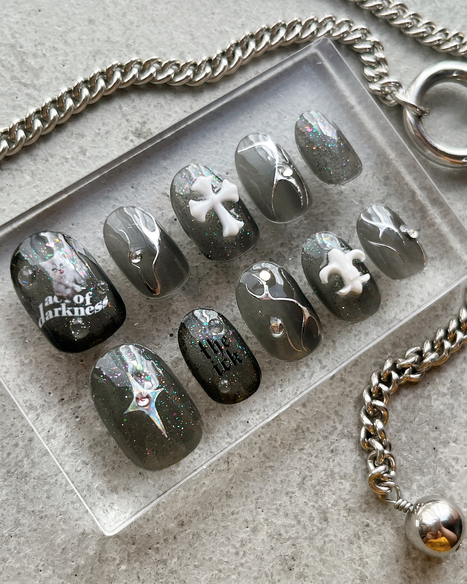 Famousdaynail  クリアブラック モノトーンネイル