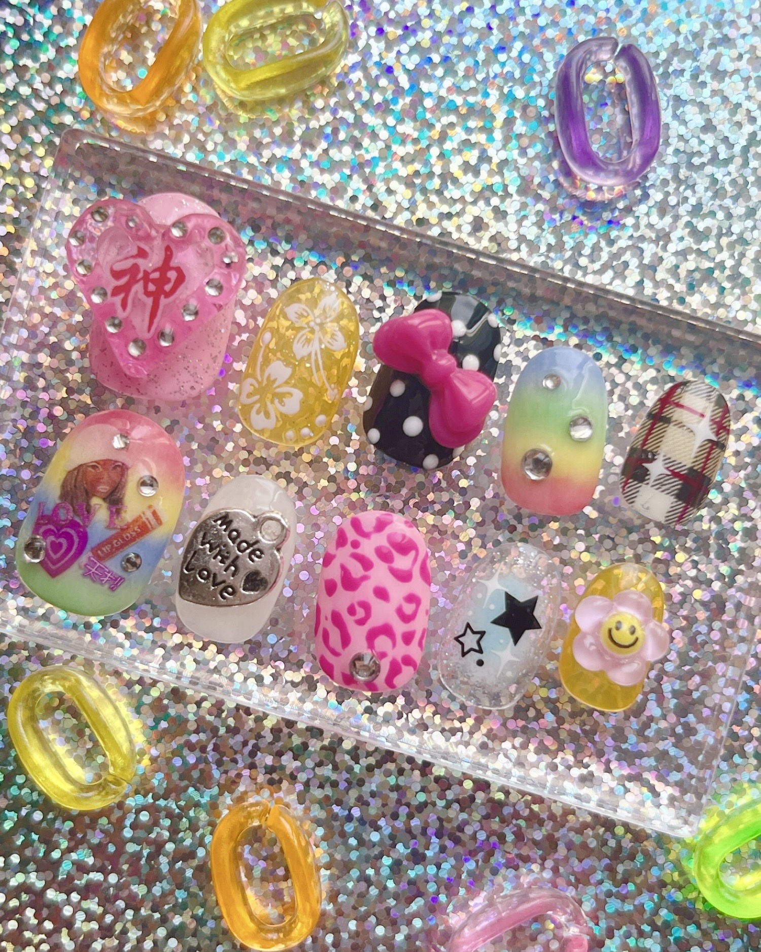 Famousdaynail  平成GAL神 個性派 ギャルネイル