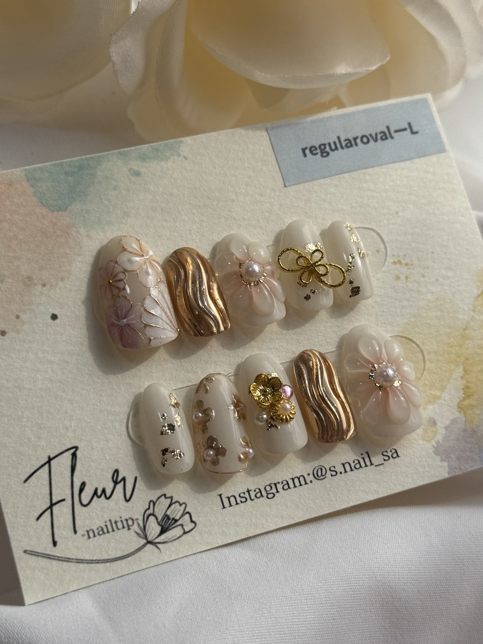 金箔と可憐なお花のセレモリーネイル｜上品フラワー×ミラーアート