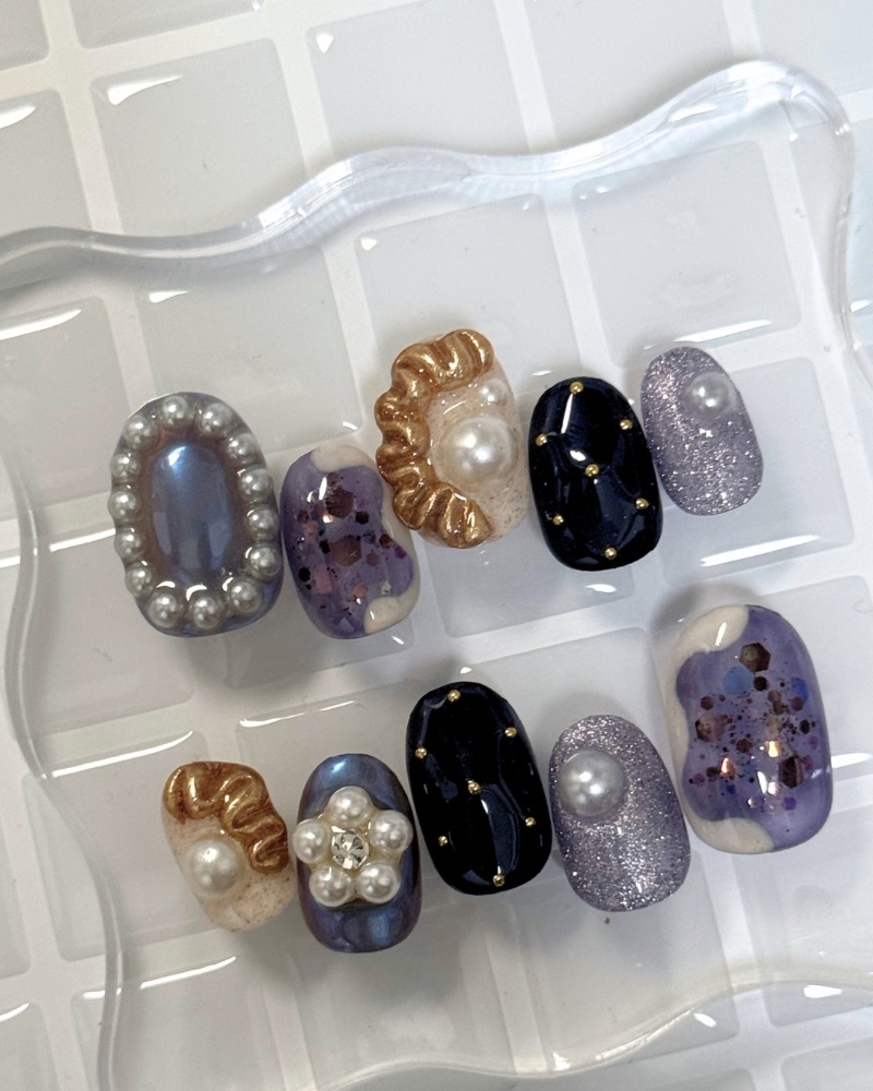 ネイビードット×フリルネイル