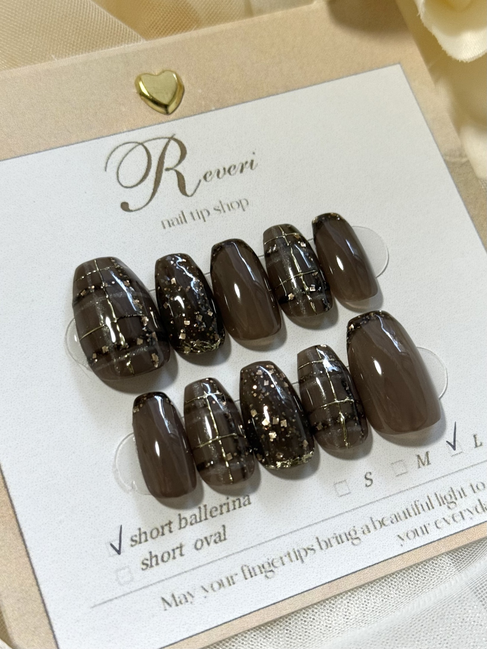 冬のキラキラ大人シックなチェックネイルチップ