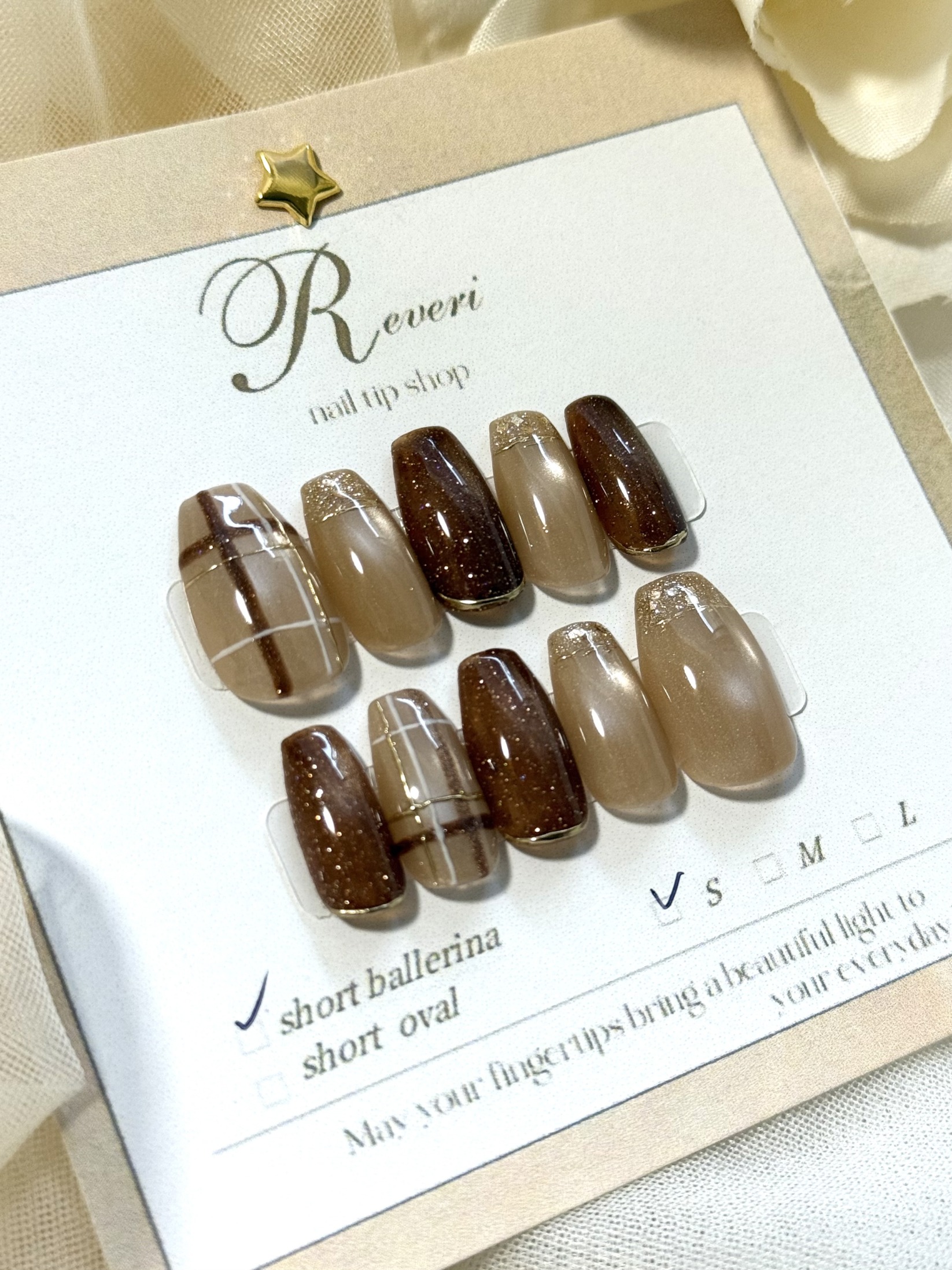 肌馴染みダントツの温かみチェックネイルチップ