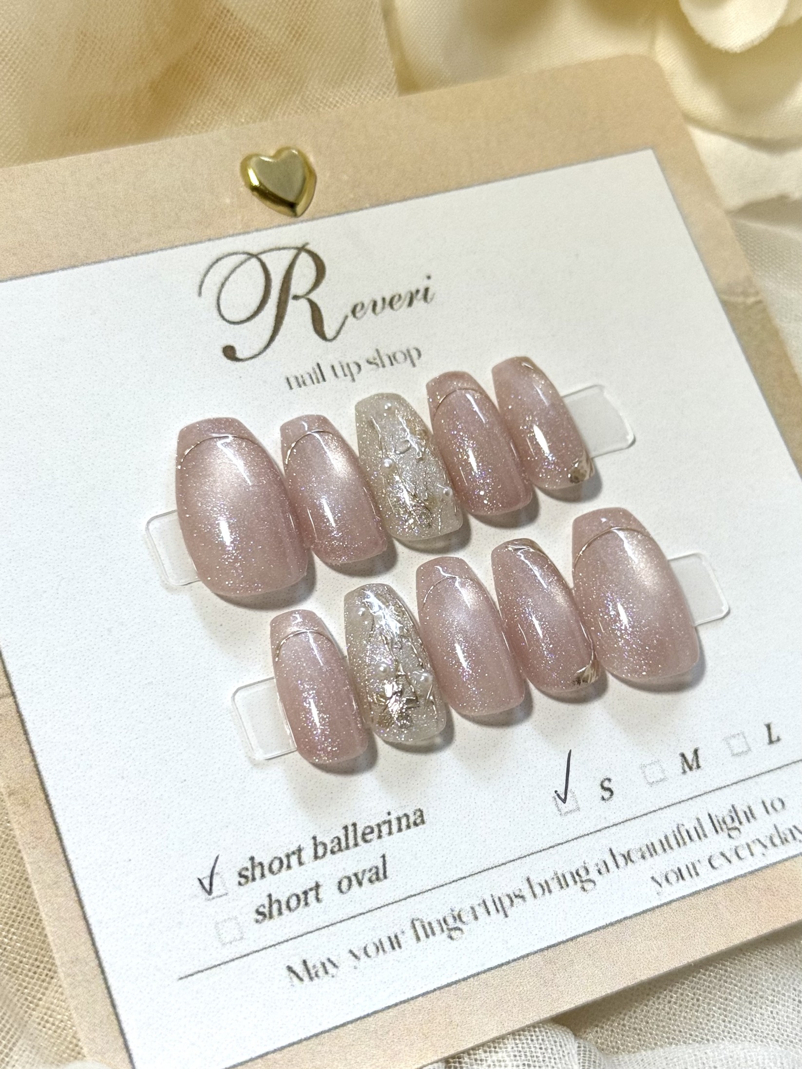 ブライダルやお呼ばれにピッタリ華やか上品なネイルチップ