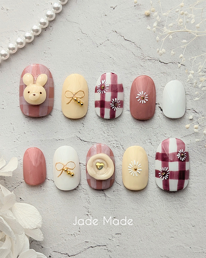 うさぎさんとデイジーのネイルチップ