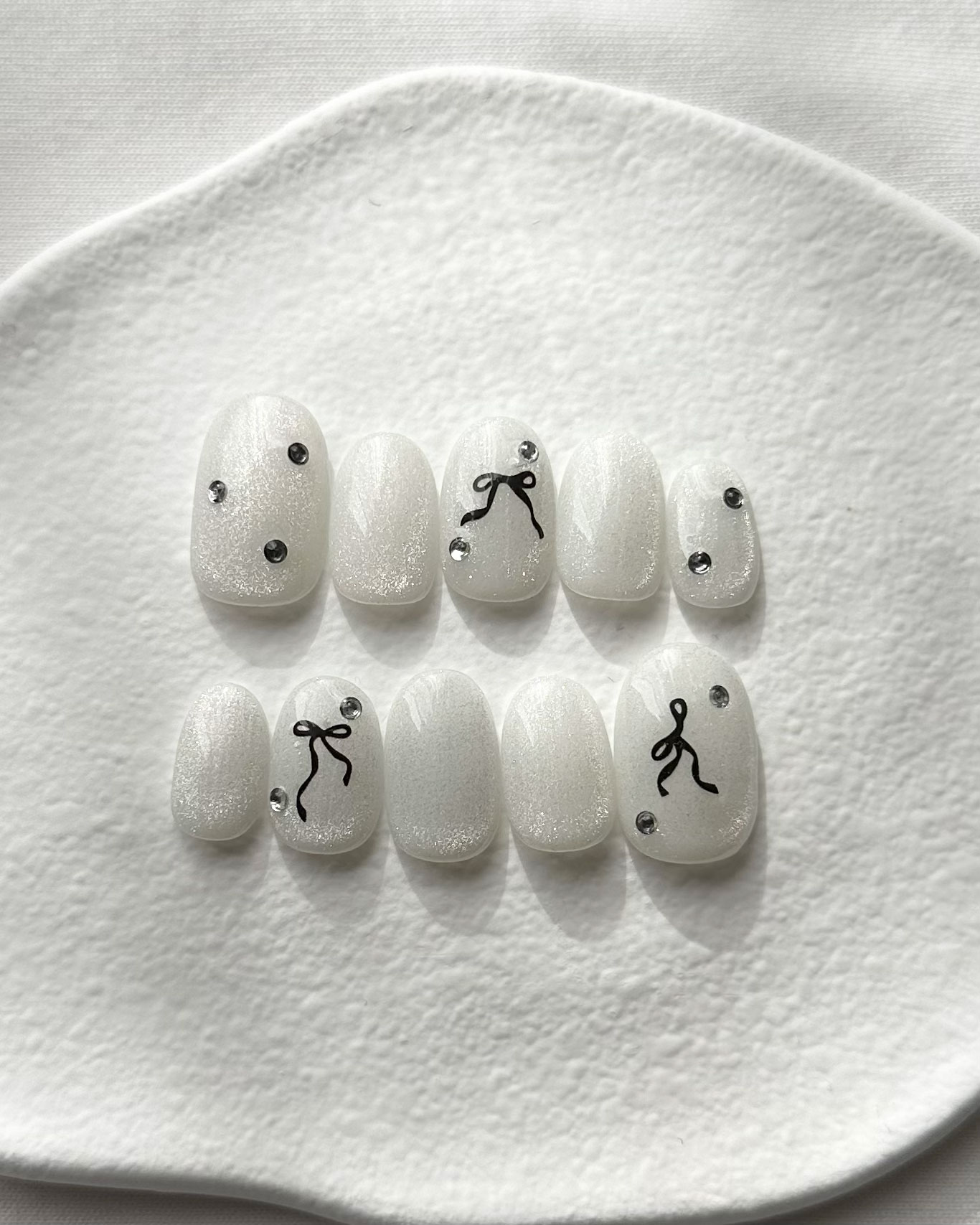 ホワイトリボンネイル