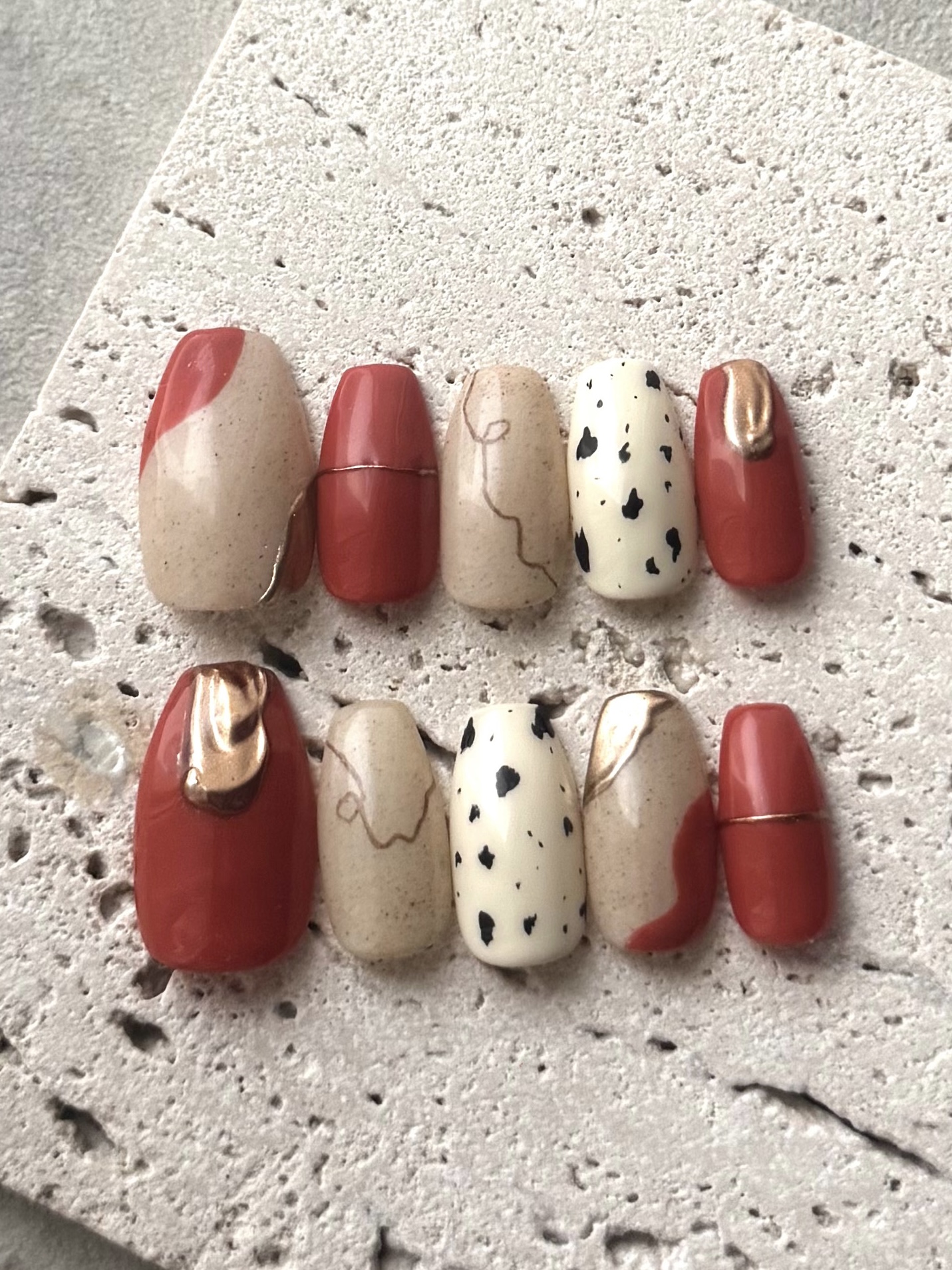 テラコッタ大人カジュアルネイル