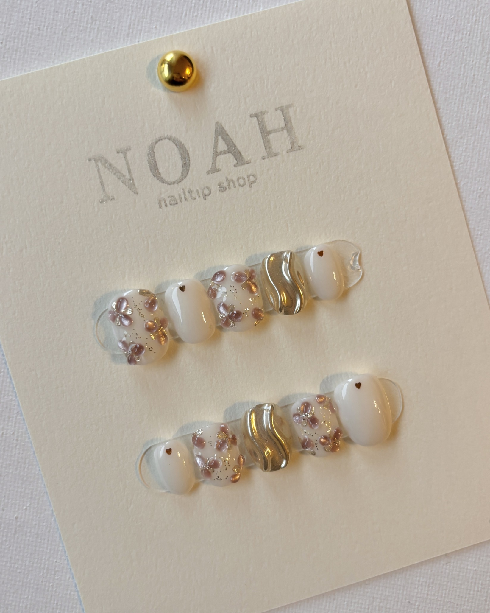 ピンクフラワー×ゴールドニュアンス