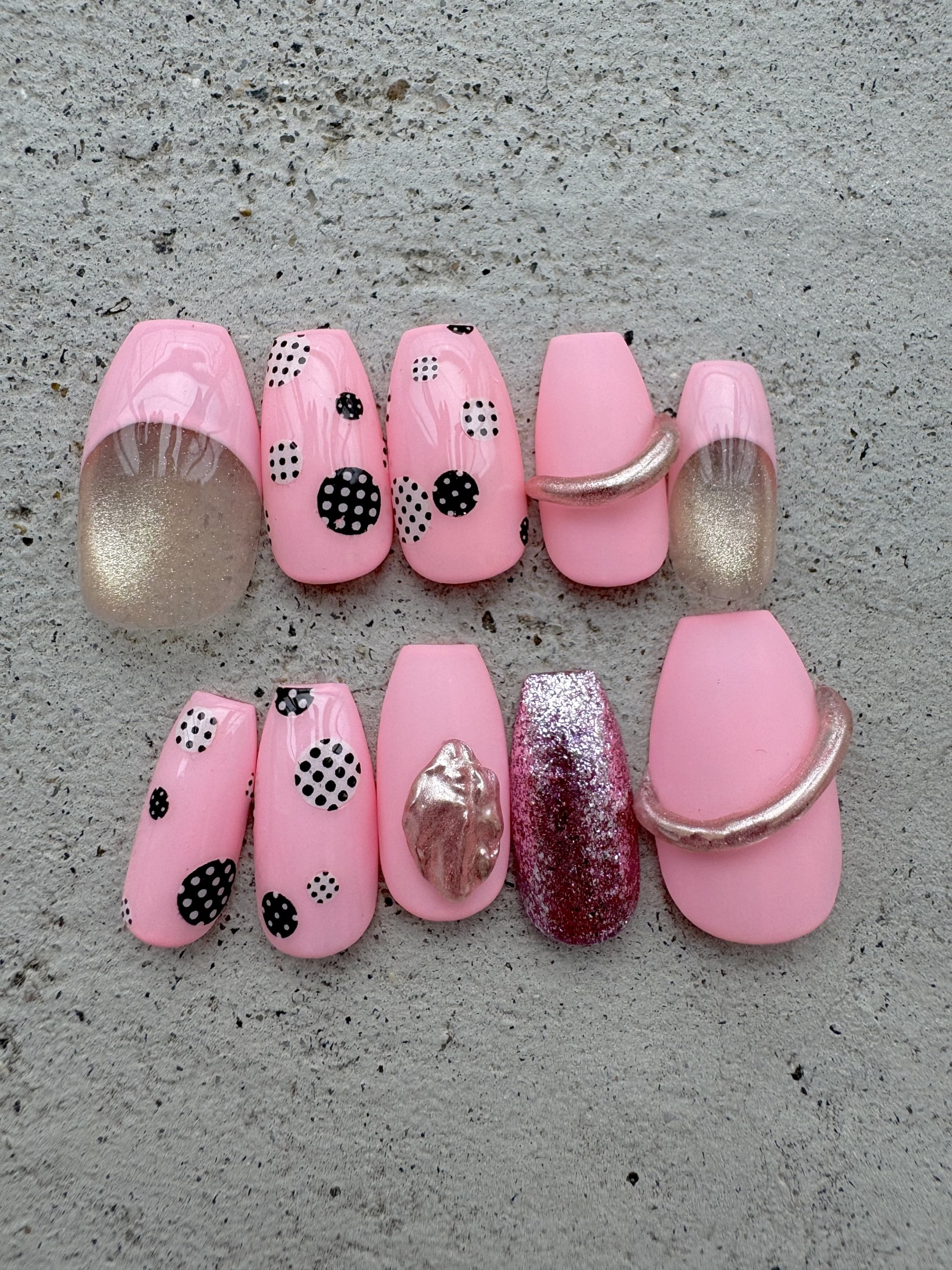 パステルピンクのカジュアルリングネイル