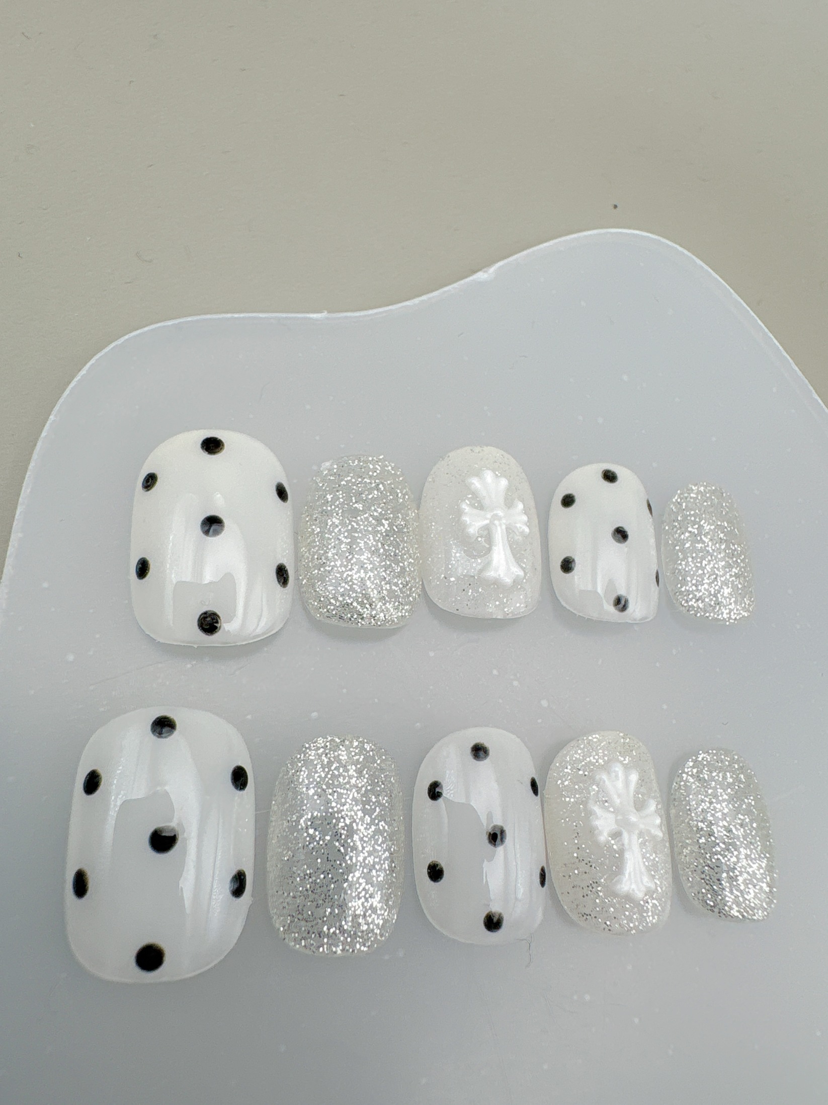 ドット×クロス