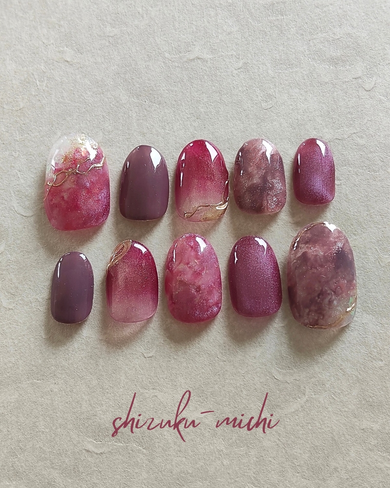 ワインレッドの秋色ニュアンス